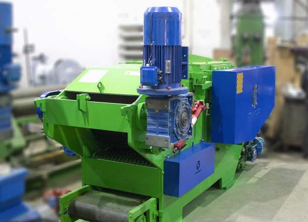 Измельчитель древесины щепорез Cronver BRM 75
