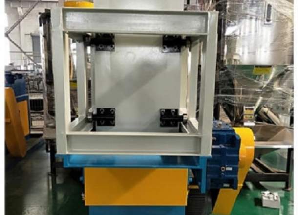 Измельчитель пластика Cronver SH 600