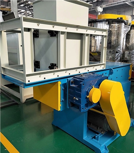 Измельчитель пластика Cronver SH 600