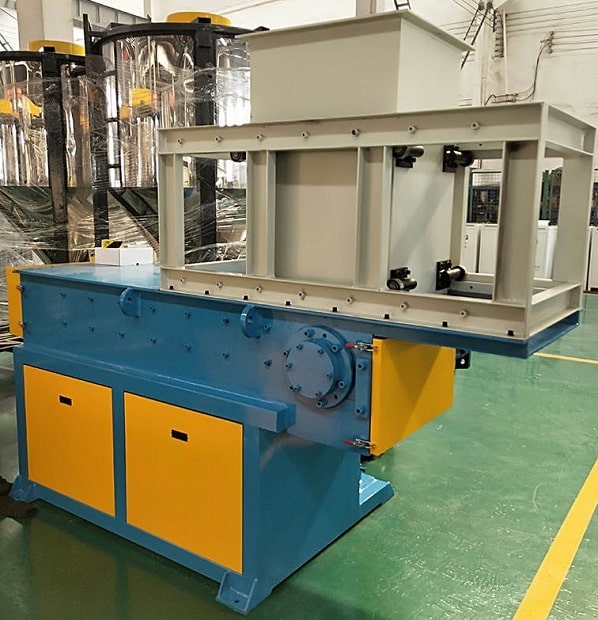 Измельчитель пластика Cronver SH 800