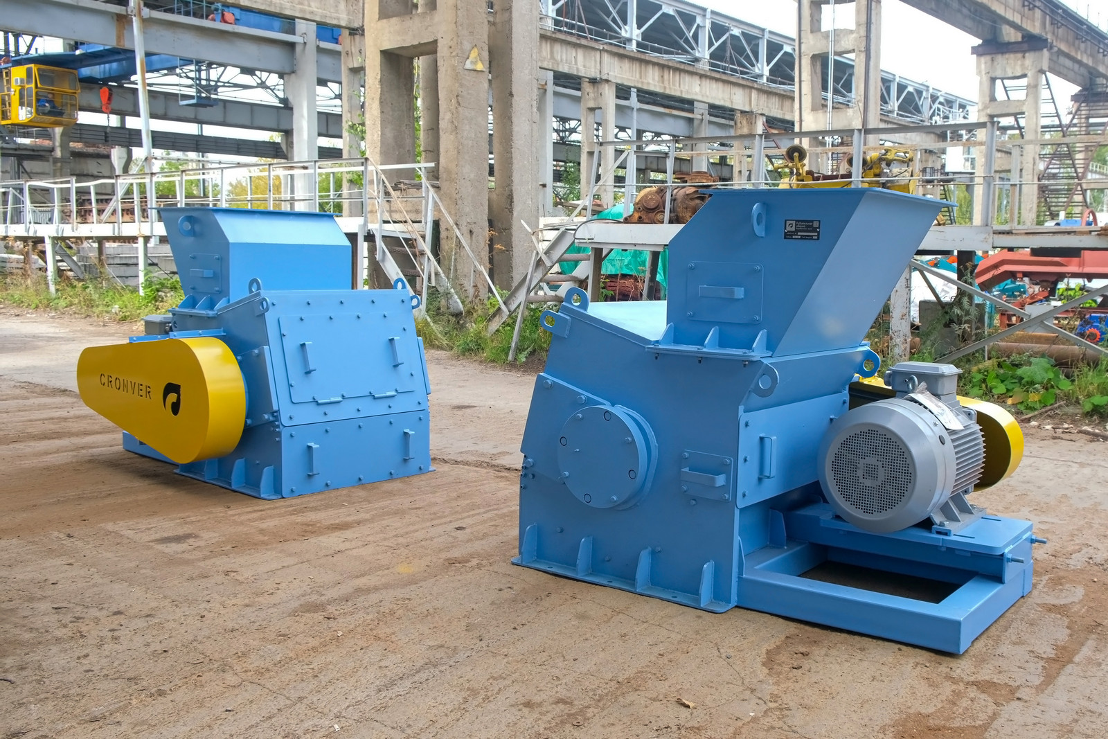 Измельчитель деревьев промышленный Cronver DG 90