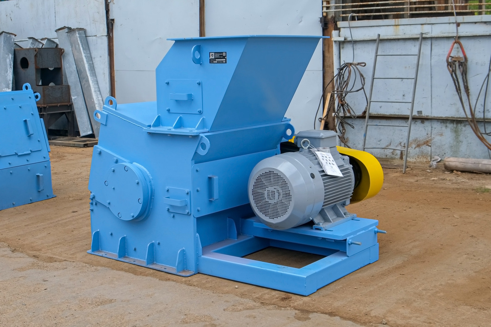 Измельчитель деревьев промышленный Cronver DG 90