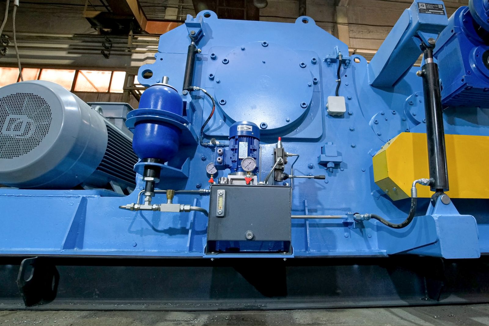Измельчитель древесины щепорез Cronver MRB 315